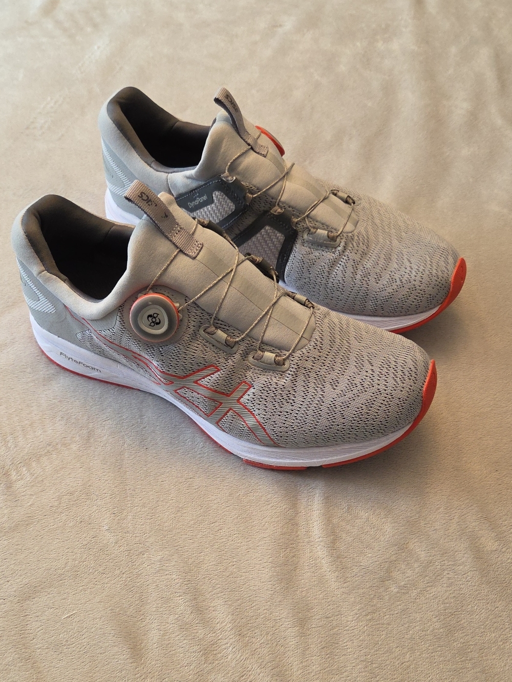 Asics Dynamis, Size 11, Grey, Red & White